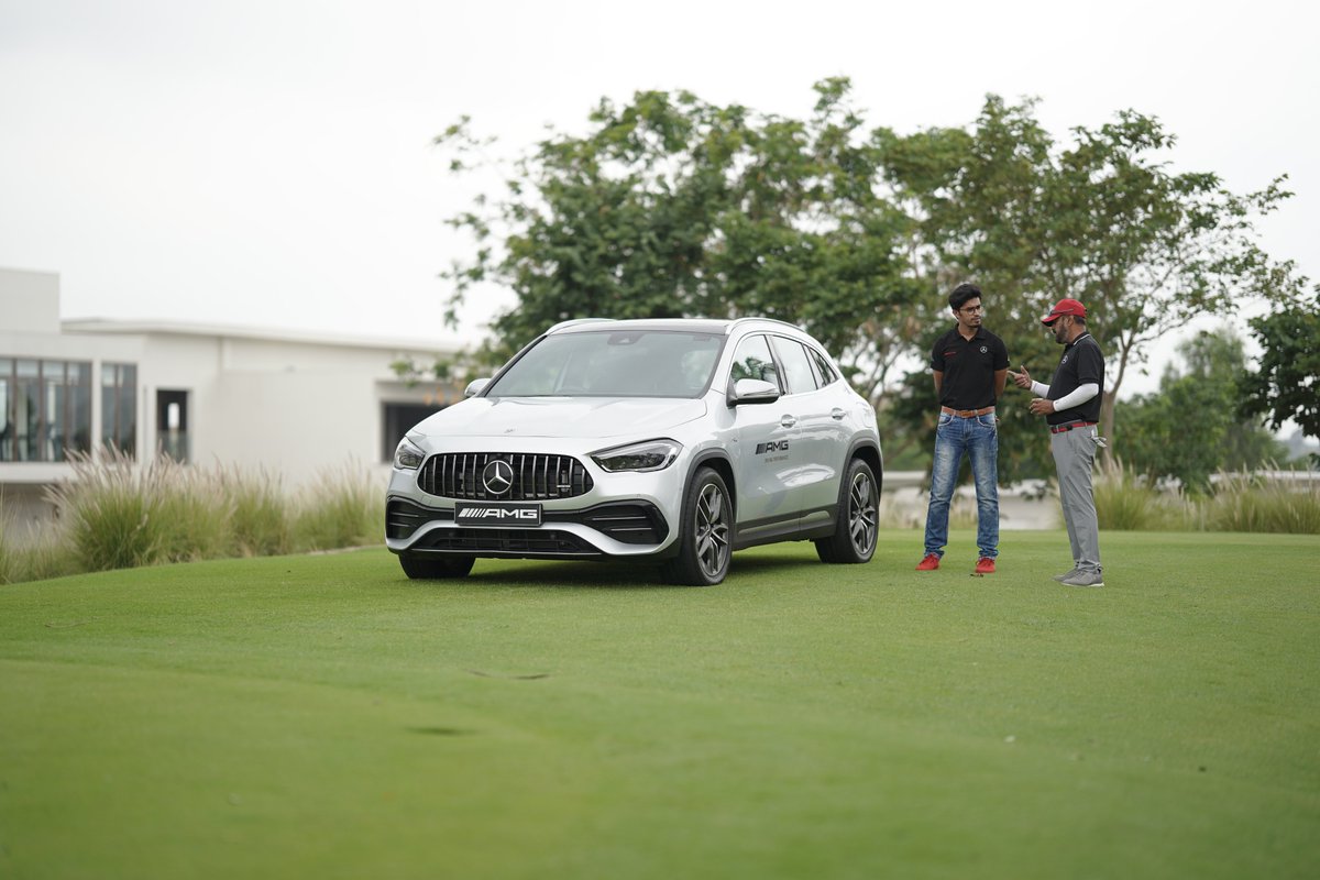 sundaram_motors's tweet photo. Team Sundaram raised the excitement and surprised its patrons by unveiling the all-new Mercedes-Benz C-Class.

Visit Sundaram Motors Bangalore today and test drive the all new C-Class.

To know more call: 9686456215.

#TheNewCClass #SundaramMotors #MercedesBenzindia #Bangalore https://t.co/eTMqlucw01