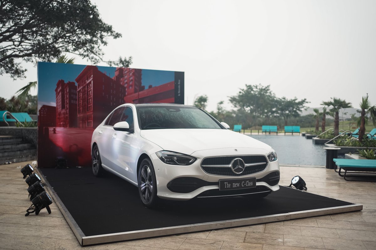 sundaram_motors's tweet photo. Team Sundaram raised the excitement and surprised its patrons by unveiling the all-new Mercedes-Benz C-Class.

Visit Sundaram Motors Bangalore today and test drive the all new C-Class.

To know more call: 9686456215.

#TheNewCClass #SundaramMotors #MercedesBenzindia #Bangalore https://t.co/eTMqlucw01