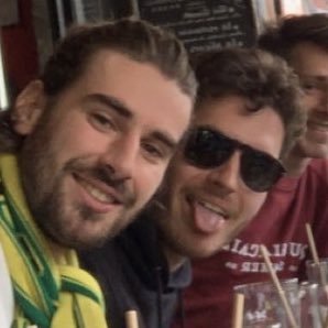 Iv9dr_'s tweet photo. #NouvellePhotoDeProfil

Les femmes de la Loire sont pinées, place à la boursoufle #allezFCN #21ans1trophee https://t.co/RSVwk0HhAo