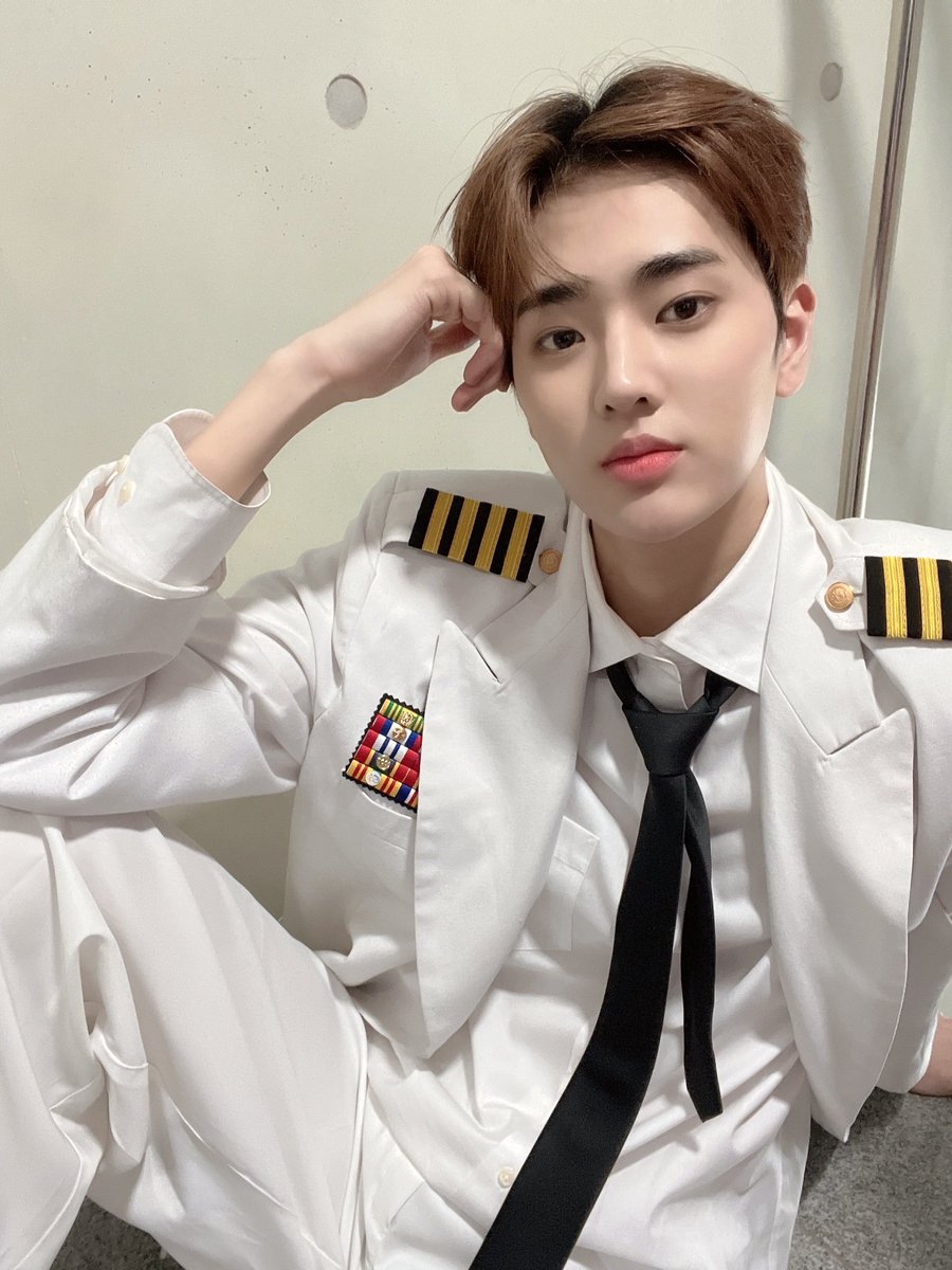 TPSTmessages's tweet photo. [fancafe] 220425 🐬☕️

(2/2)

#tempest #tpst #템페스트 #eunchan #은찬 https://t.co/hagOC9t9R4