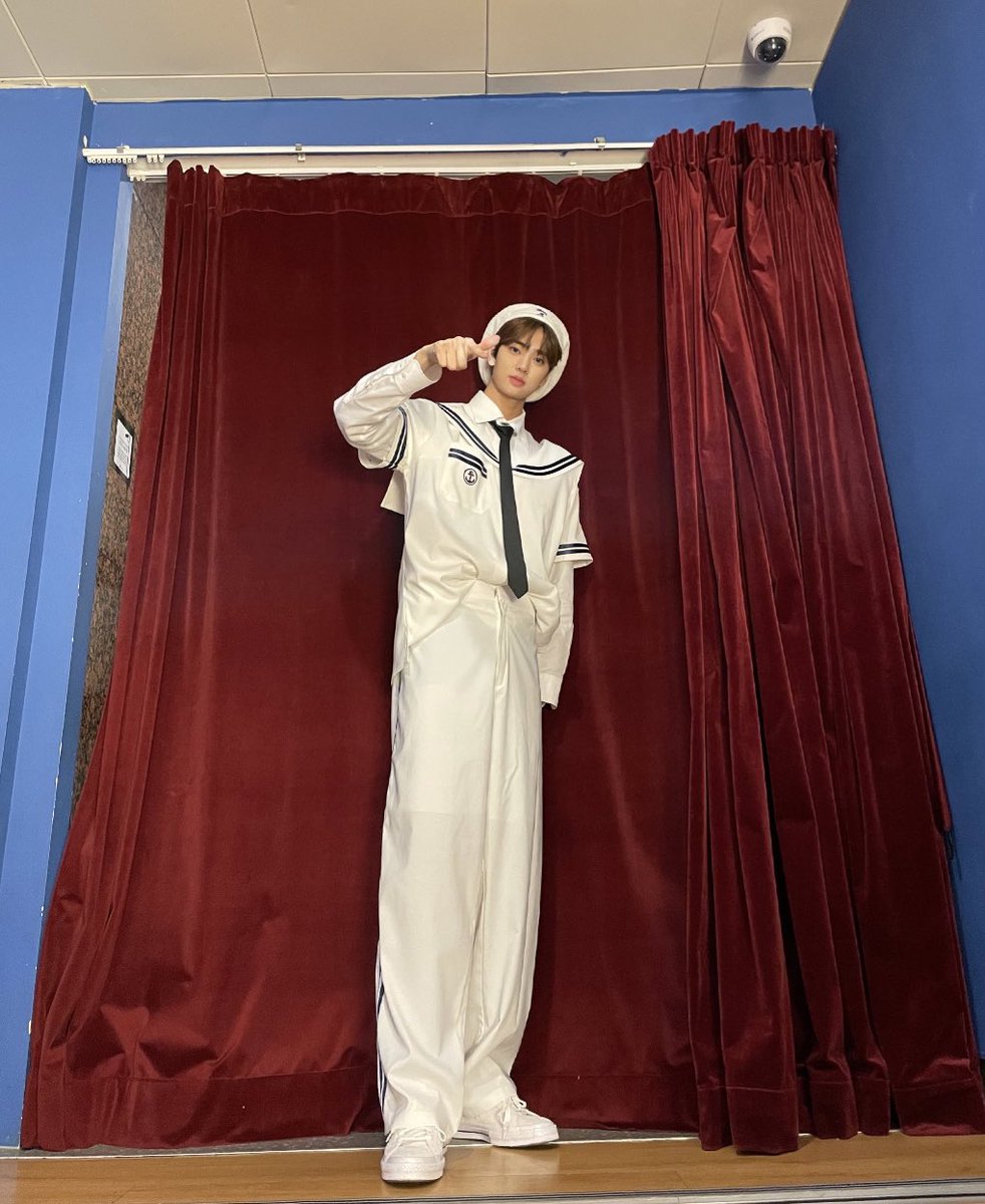 TPSTmessages's tweet photo. [fancafe] 220425 🐬☕️

(2/2)

#tempest #tpst #템페스트 #eunchan #은찬 https://t.co/hagOC9t9R4