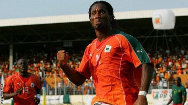 Prom_Ivoire's tweet photo. QUI SE SOUVIENT DU JOUR OU JOSÉ MOURINHO ET ROMAN ABRAMOVICH SONT VENUS EN CÔTE D’IVOIRE POUR REGARDER UN MATCH AU FELICIA 🇨🇮 https://t.co/EQ22MycOlM