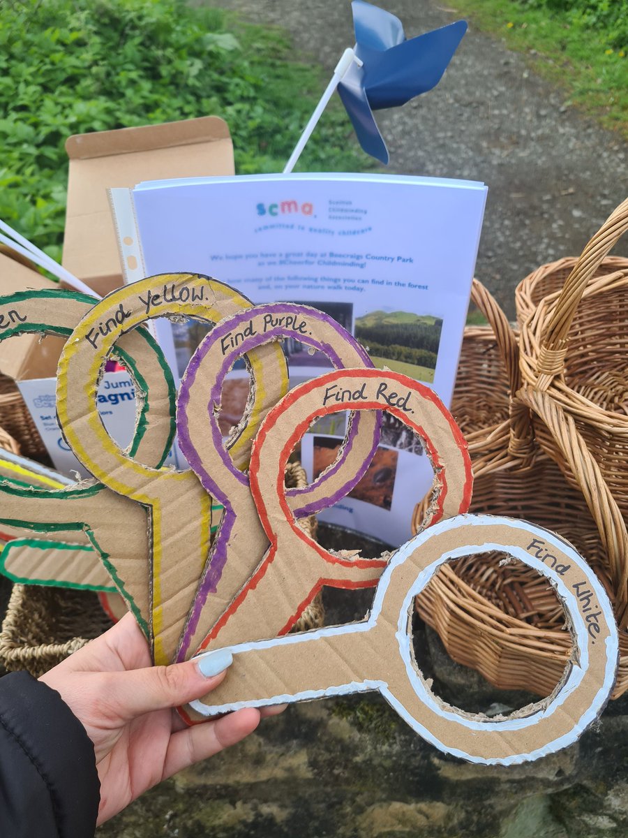SoniaWa27124863's tweet photo. Cheer for Childminding 2022 was being celebrated by West Lothian childminders today.  They enjoyed a nature trial and some games in the sunshine. #CheerforChildminding @ScotChildmind @wlelc https://t.co/5GjYOj1HZr