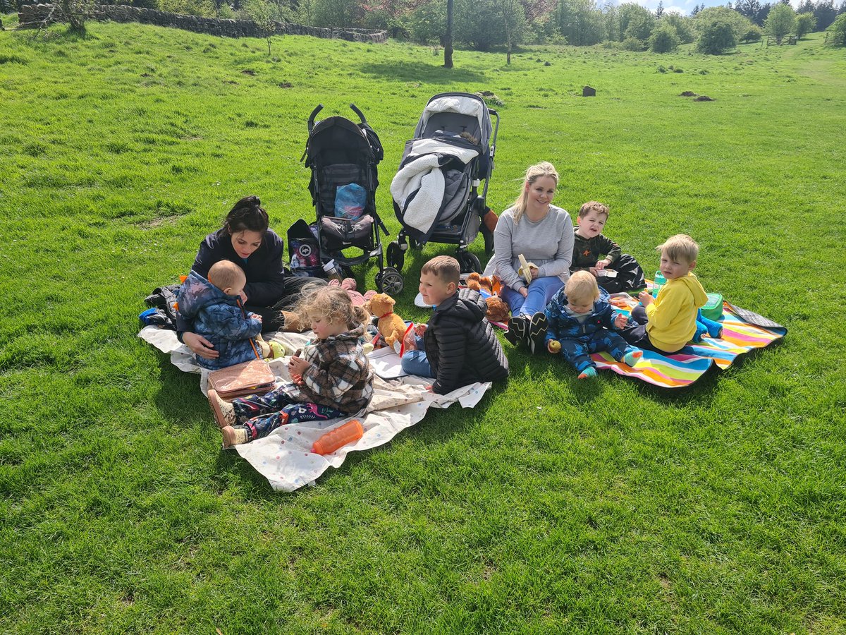 SoniaWa27124863's tweet photo. Cheer for Childminding 2022 was being celebrated by West Lothian childminders today.  They enjoyed a nature trial and some games in the sunshine. #CheerforChildminding @ScotChildmind @wlelc https://t.co/5GjYOj1HZr