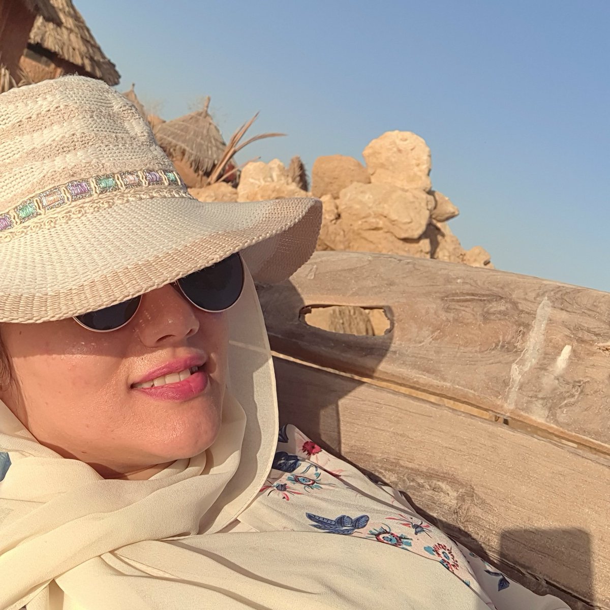AzZza_zZz's tweet photo. ببطء لكن بثبات و بنفس الطريقة التي يحول بها الخريف الغابة 
حولتني آلاف التغييرات الصغيره إلى شخص آخر.🌾

#NewProfilePic https://t.co/g65tSXTZoV