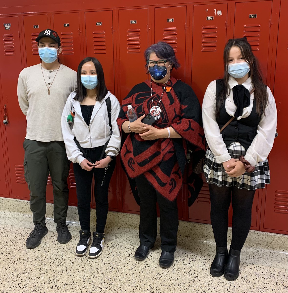 Mizshar10's tweet photo. Miigwech to @ChiefRoseAnne for honouring DFCHS with a visit yesterday and for the inspiring message. Students Dylan, Harmony and Angel led the National Chief on a tour of the school. Well done! #leadership #empowerment #education #wellness #water #Elders https://t.co/Ho4WHbtqJk