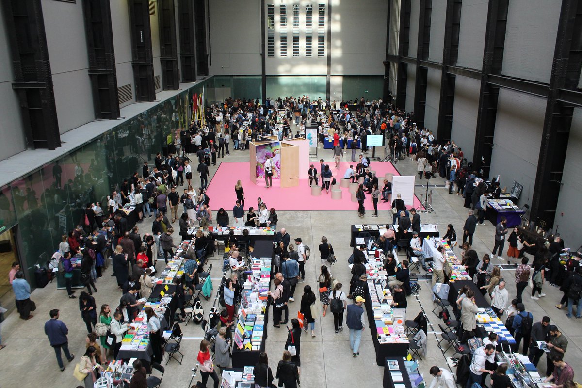 BooksWork's tweet photo. #BookWorksRecommends experimental arts publishing fair Offprint London in the @Tate Modern Turbine Hall this weekend 13-15 May 2022.
Sat 14 @ 2.30pm Phyllis Christopher will be speaking about #DarkRoom + signing copies afterwards on the Book Works stall
https://t.co/SQGOVB3QMe https://t.co/AKgOrezLeu