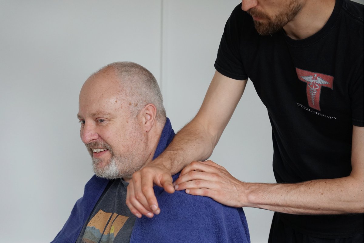 RobinDeeley's tweet photo. .@TT_Redditch @version1 Version 1 Redditch organised on-site massage treatments with Total Therapy Redditch, as part of our Health and Wellbeing Initiative. #insideversion1 https://t.co/GHs1rq7T7G