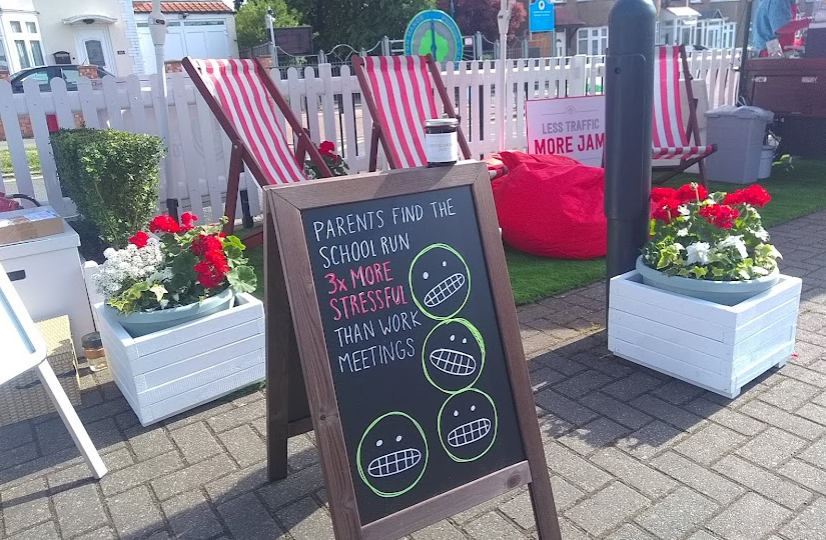 CricklewoodMum's tweet photo. Great #SchoolJam event this morning outside @oakingtonmanor celebrating #SchoolStreets with a mobile #cargobike cafe, chaises longues, and lots of happy families! #StreetsForKids @cities_clean. 

Also best banner ever! #WalkAndRoll https://t.co/lNIFgBuTu0