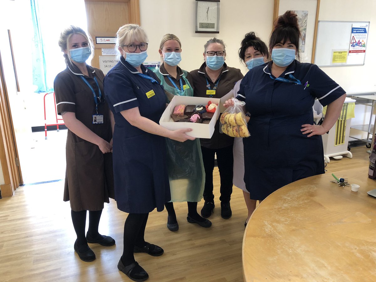 j00ls19's tweet photo. #HappyInternationalNursesDay gifts from our lovely consultants, Physio’s and OTs. @Ward19STFT @ZoePotter22 @suba_thiru @LmbClaire thank you so much it’s a pleasure to come to work with you all 💙x https://t.co/QUjrbdDKWg