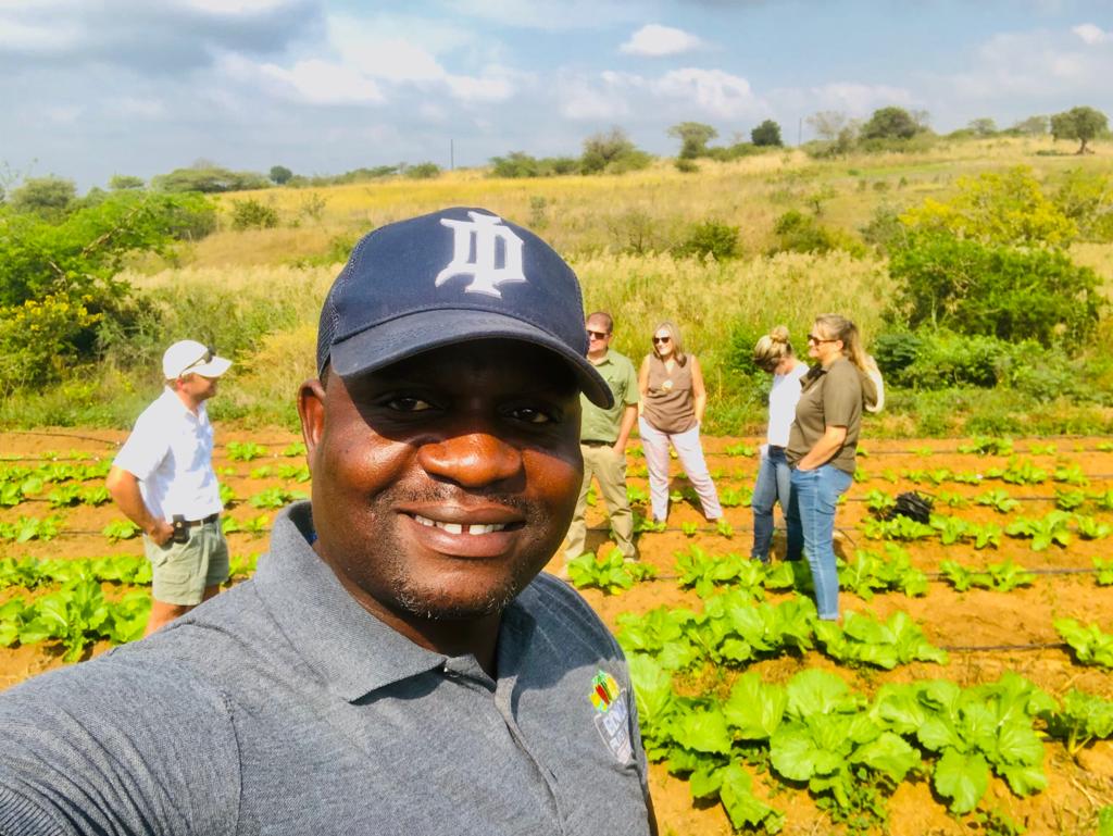 BenicaTheFarmer's tweet photo. Matume Fresh Produce and Timbavati Foundation management visit BenicaFarm.

Better things are coming!!
Growth evolution 🎊

My farming journey is taking another direction. May his will be done not a will any man 🙏

#Farming #Agriculture#ZeroHunger#Jobcreation 

Let's farm 🌱 https://t.co/N4YIrNO2v5