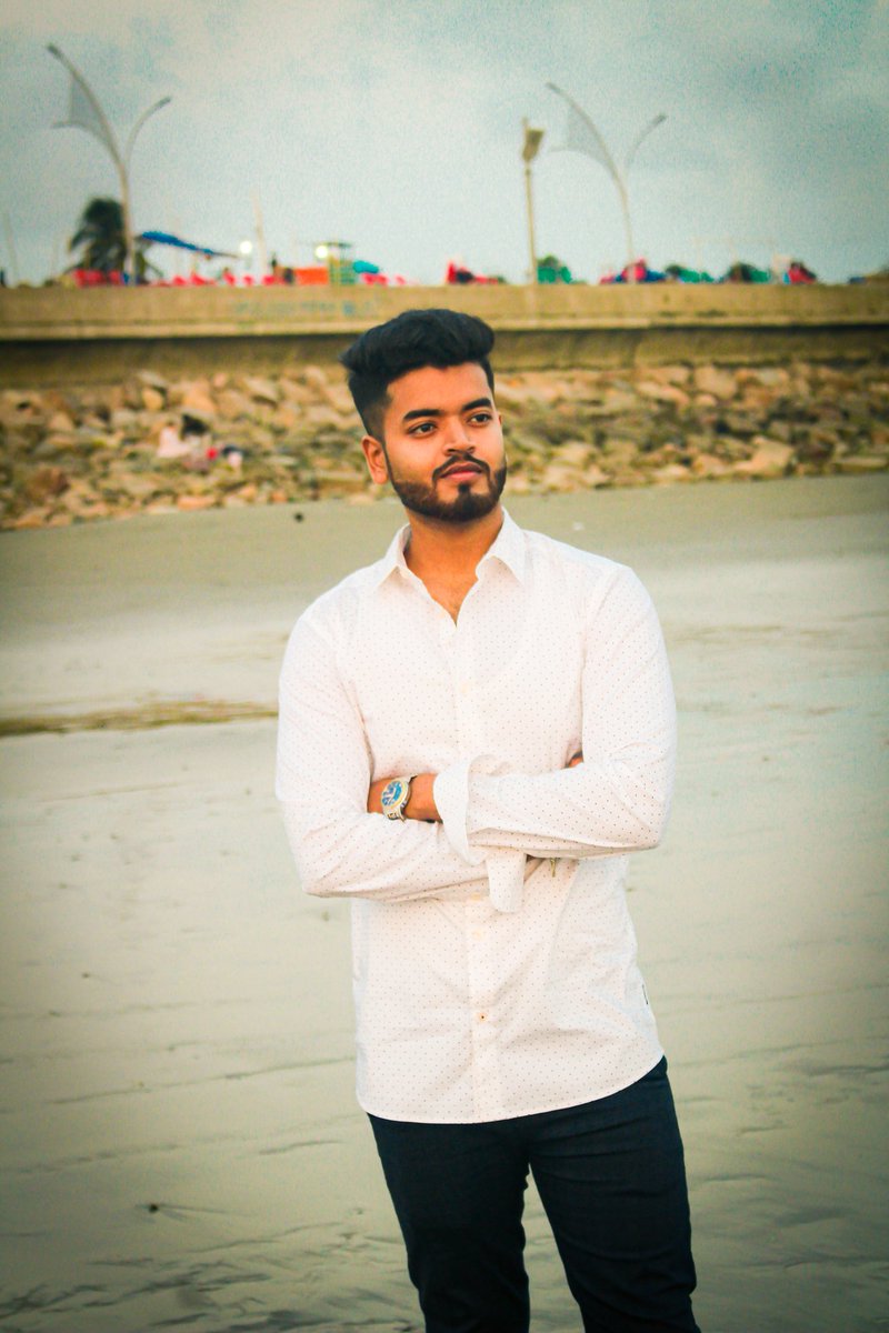 💠Learn from the mistakes of others. 
You can't live long enough to make them all yourself.💠🤍✨
#seaview #digha #art #landscape #sunrise #oceanbeach #oceanlover #travelgram #watercolor #instadaily #seabeachphotography #beachphotography #puri #goa #seashore #waterbeach #life