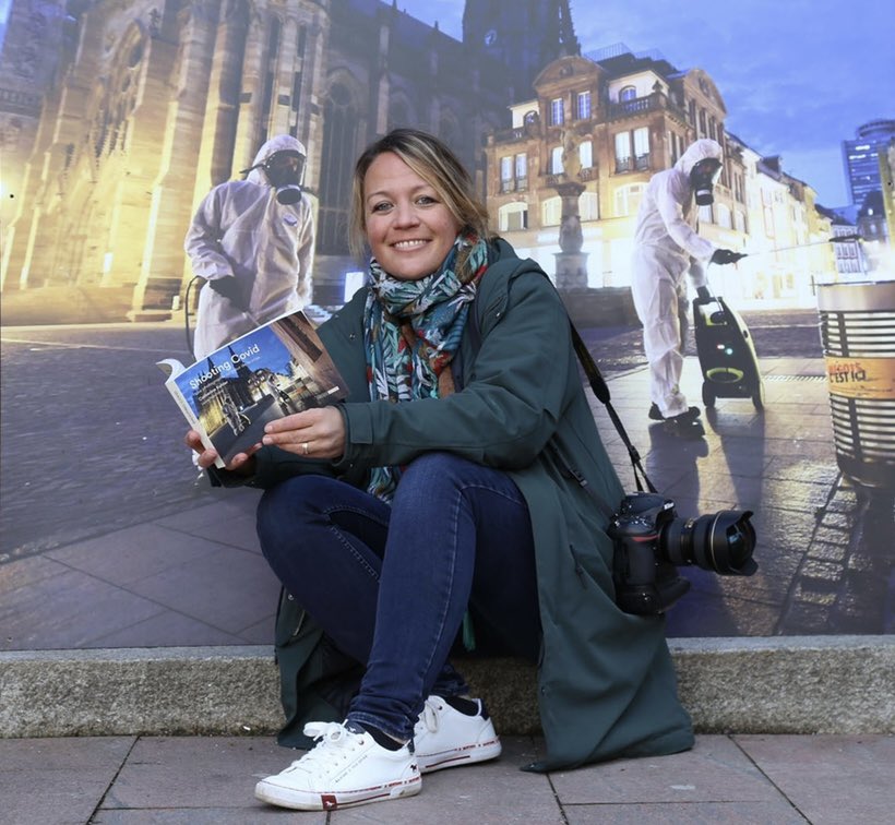 ✨Rencontre ✨
Rdv au #ForumduLivre de #SaintLouis ce week-end 😉 pour vous présenter mon livre #ShootingCovid.
RDV dès demain, vendredi, sur le stand de #Médiapop Editions 👌