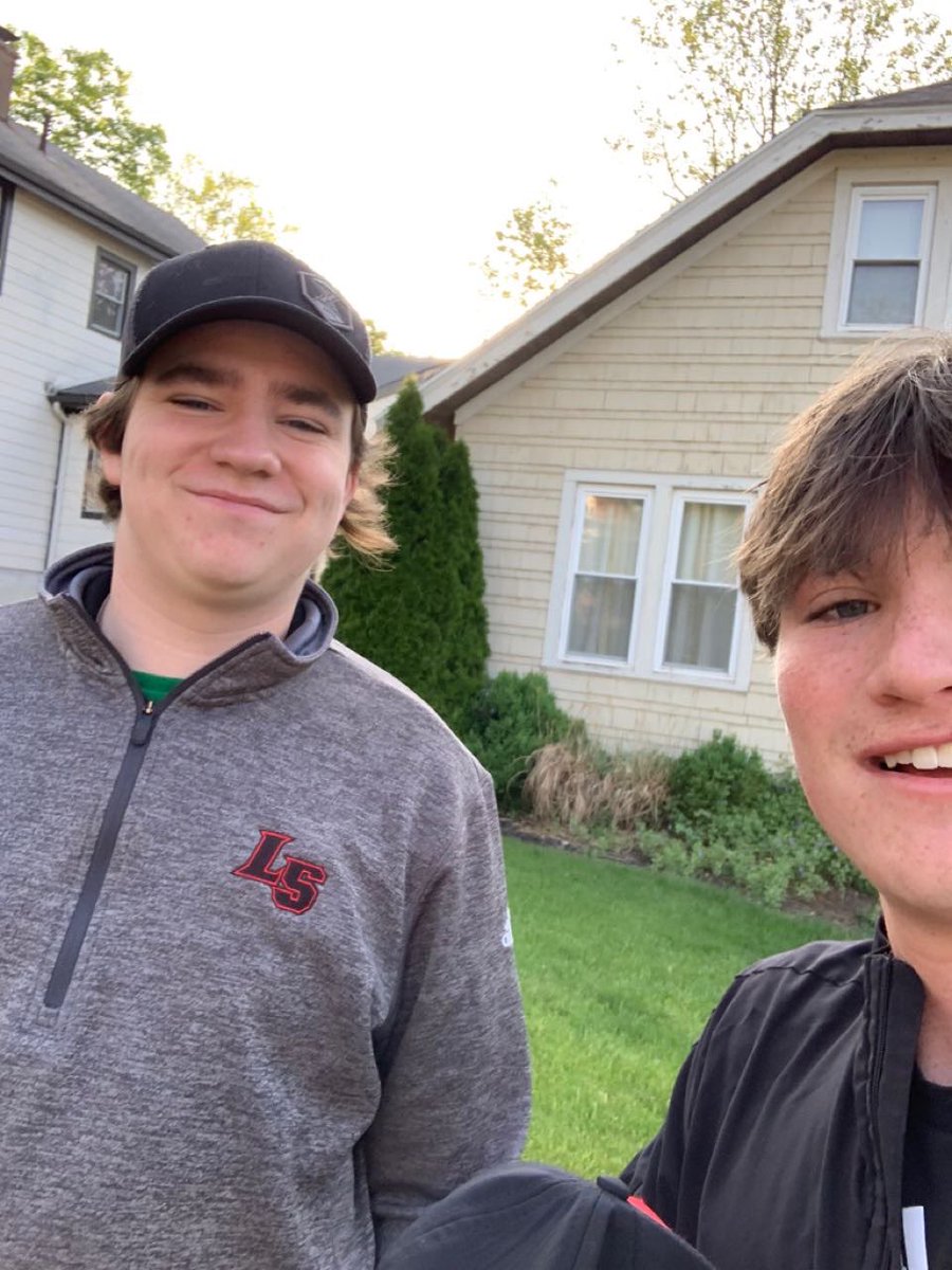 NewfWars's tweet photo. Jaxon gets James in the early am https://t.co/UJ5Sp7S5JL