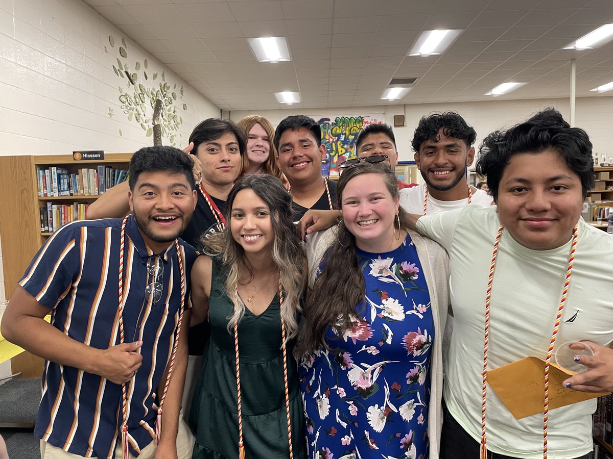 JMHSJets's tweet photo. What a wonderful celebration we had last night of our Dual Language Program seniors! Very special to share this achievement with their teachers from @SCEBulldogs and @ChathamMiddle ! Thanks for your leadership, Mrs. Bredenberg! #JMDualLanguage #CCSDualLanguage https://t.co/XyLVxbwbKn