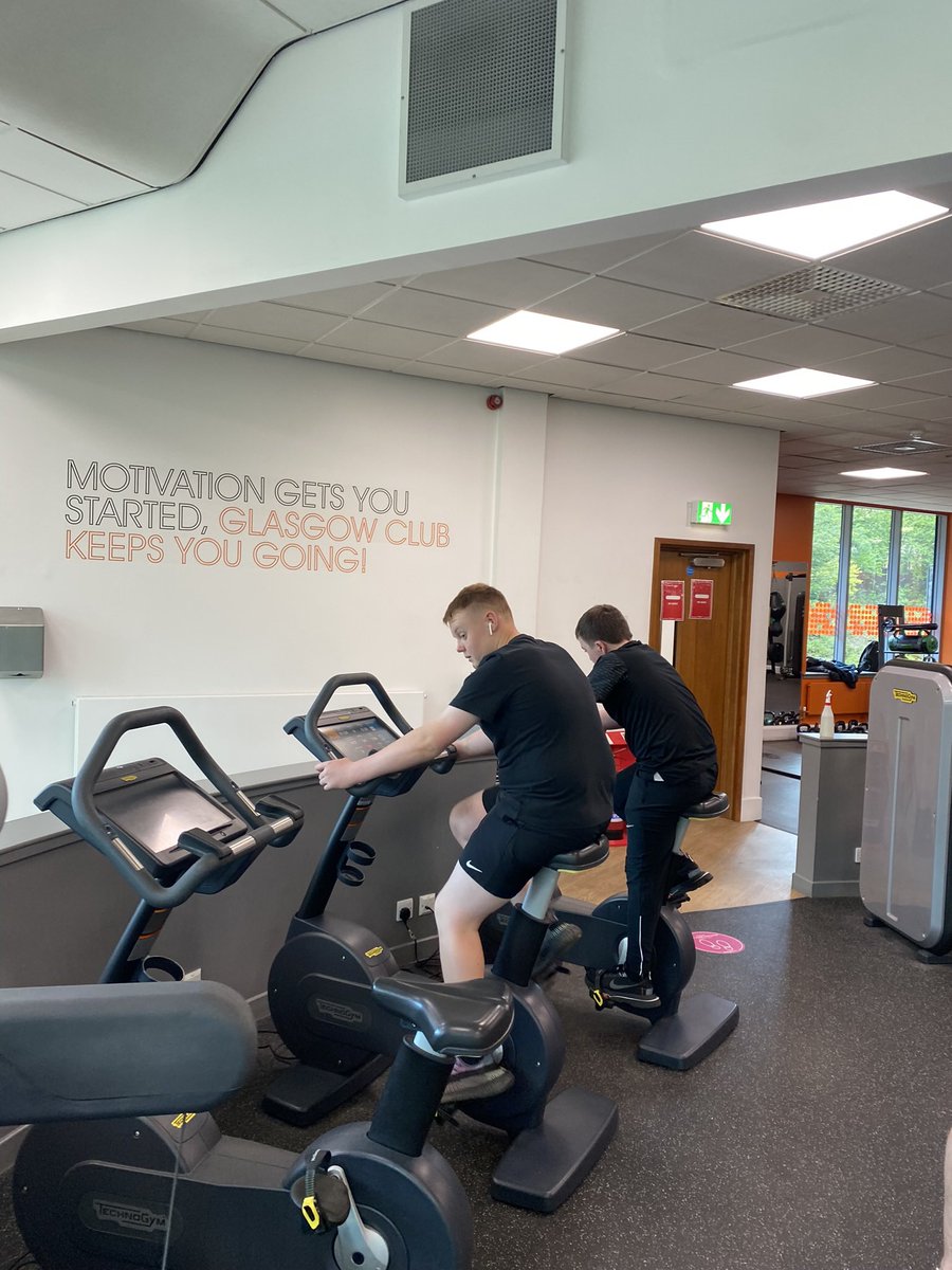SpringburnPE's tweet image. Brilliant day at springburn leisure centre for maximise may. Pupils were given the opportunity to participate in badminton, table tennis, spin class and given an induction at the gym. pupils were complimented on their attitude and effort in each session.@SpringburnSP @dyw_academy