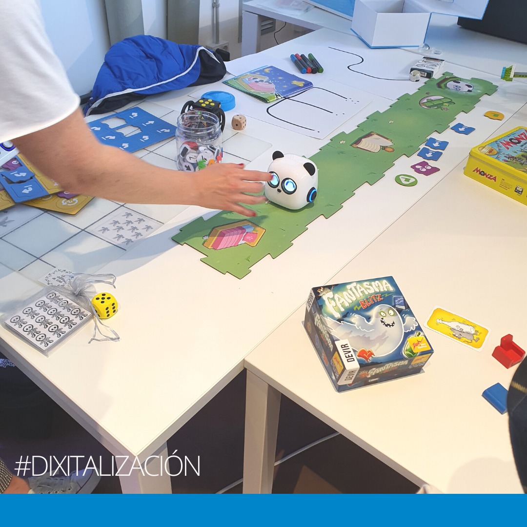 CFRLugo's tweet photo. 🤖 Este martes estivemos no Gaiás no I Congreso de innovación educativa e dixital
🔝 Aquí unha pequena mostra do gran traballo que desenvolve o profesorado galego
#dixinnova #cfrlugo @cifpasmercedes @CIFP_PazAndrade @EIS_ImaxeSon @CAFIgalicia https://t.co/5NZtr3w0Qf