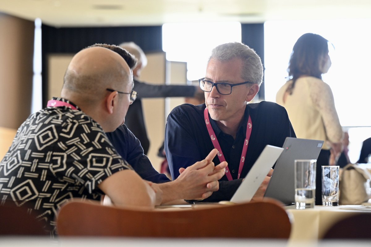PreciDIABCenter's tweet photo. #SGGD_2022
Day 2! The 8th Meeting of the Study Group on the Genetics of #diabetes is continuing! Today, we are receiving many high-leveled international speakers to present their research work and the latest advances in this field! We thank them for their brilliant presentations! https://t.co/59RDvf3IG8