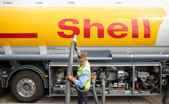 ROGTECMagazine's tweet photo. ЛУКОЙЛ купит у Shell «дочку» и сеть АЗС в России О своем решении продать сеть из 370 АЗС в России и завод в Торжке Shell объявила 5 мая.

https://t.co/SvmyKAHIpL https://t.co/DqHs6COQlB
