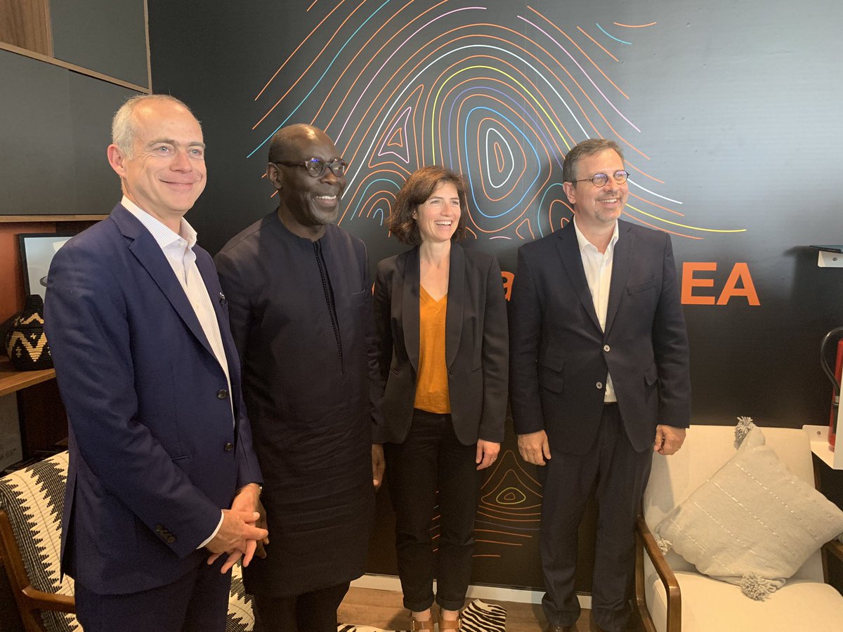 Guess who came to visit our headquarters today at #Casablanca ?

Welcome <a href="/Cheydema/">Christel Heydemann</a>, it was a pleasure to meet you ! 😃✨

#Lifeatorangemea #ProudToBeOrange