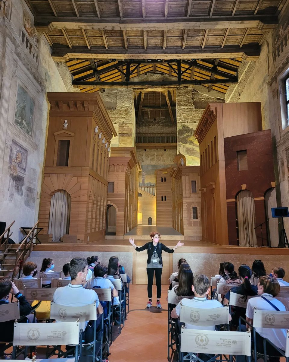 sdbpaderno's tweet photo. Uscita didattica classe #2secondaria a Sabbioneta #quantecosedaimparare https://t.co/a6ZPxvsRjl