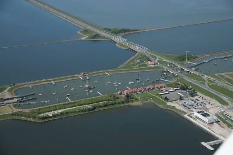 IKWaddengebied's tweet photo. Met het IKW-project Beleef Kornwerderzand wordt een belangrijke impuls gegeven aan het toerisme in het Waddengebied. Inmiddels zijn de hoofdlijnen van het project rond. Benieuwd? Lees hier meer: https://t.co/9UvPt8Cp9K https://t.co/VtNQPEdhZi
