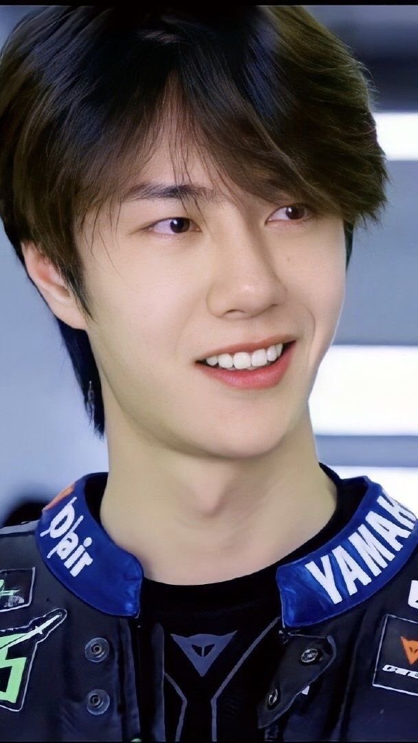 wang yibo smiles tweet media