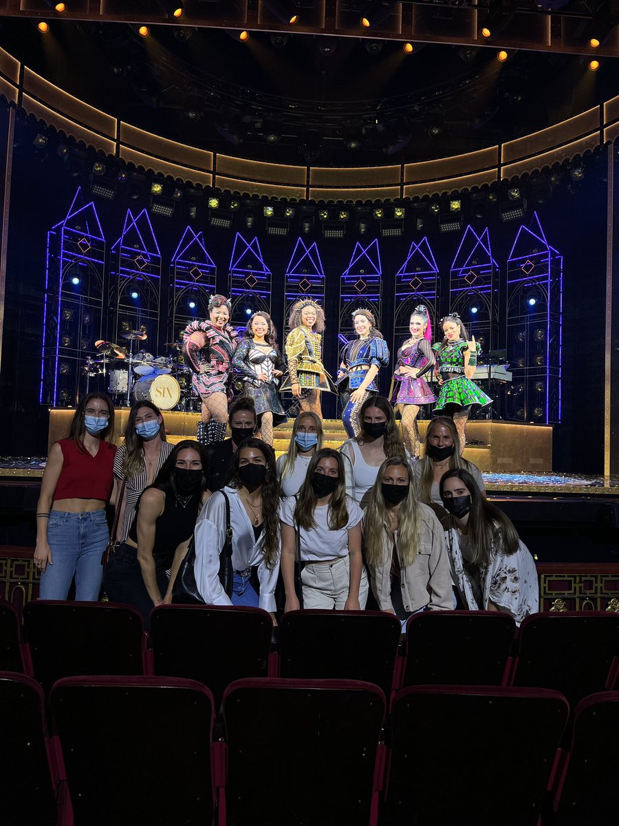 Fun night at the <a href="/CIBCTheatre/">CIBC Theatre</a>, amazing show! <a href="/broadwaychicago/">Broadway In Chicago</a> <a href="/chicagoredstars/">Stars FC</a> <a href="/sixthemusical/">SIX 👑</a>