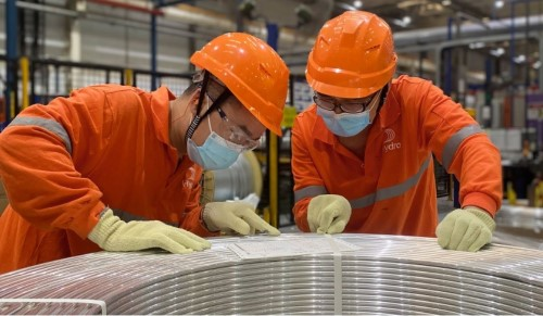 Alcircle's tweet photo. Hydro extrusion Suzhou, the first extrusion plant in China to receive ASI certification
➡️https://t.co/DhqzlS5uq2
@NorskHydroASA @Aluminium_S_I #aluminiumextrusion #ASIcertification #SuzhouIndustrialPark #automotivemarkets #electricvehicle #extrudedaluminium #alcirclenews https://t.co/DLu8Hxf7pR