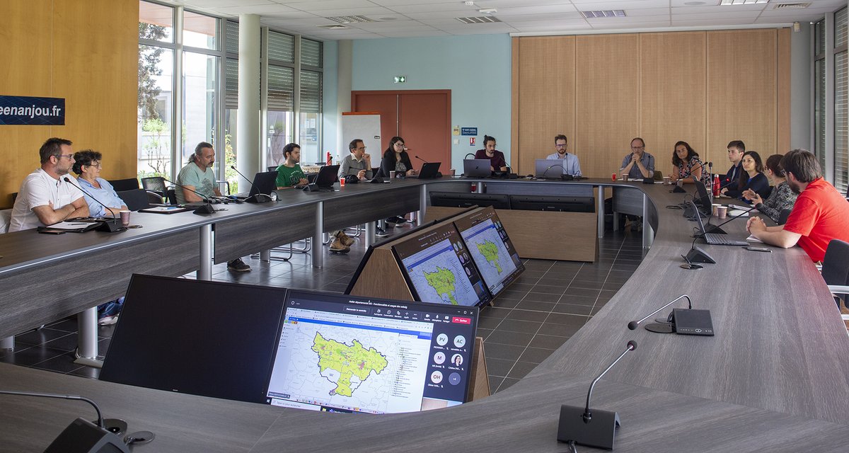 Sieml49's tweet photo. Premier atelier thématique sur la question du #SIG, animé par le #Siéml, portant sur les fonctionnalités et les usages des #websig. https://t.co/jZmrfKhpd4