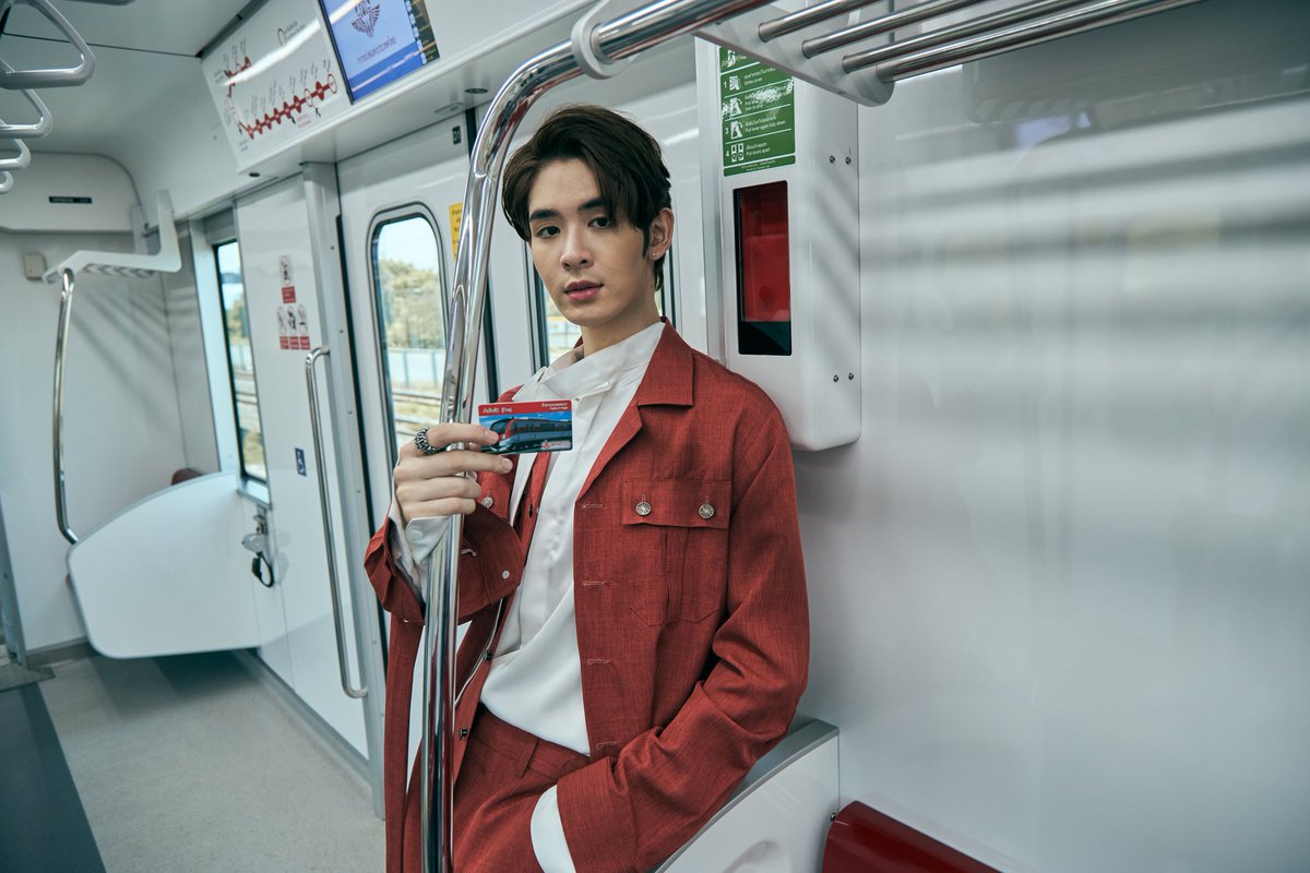 slap_monster's tweet photo. ขึ้นรถไฟฟ้ารีบกลับบ้านกัน  ..คืนนี้เรามีนัดดู มาเฟียเดอะซีรีส์ เวลา 23.00 น. ที่ #GMM25 

รถไฟฟ้าสายสีแดง ยกระดับคุณภาพชีวิตชานเมือง

รายละเอียดเพิ่มเติม 
Call  Center 1690 
ตลอด 24 ชม. 
#รถไฟฟ้าสายสีแดง
#มาเฟียเดอะซีรีส์
#SLAPMONSTER https://t.co/KIEuvcQWRW