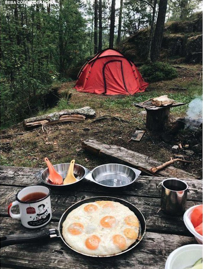 O bom dia no acampamento!