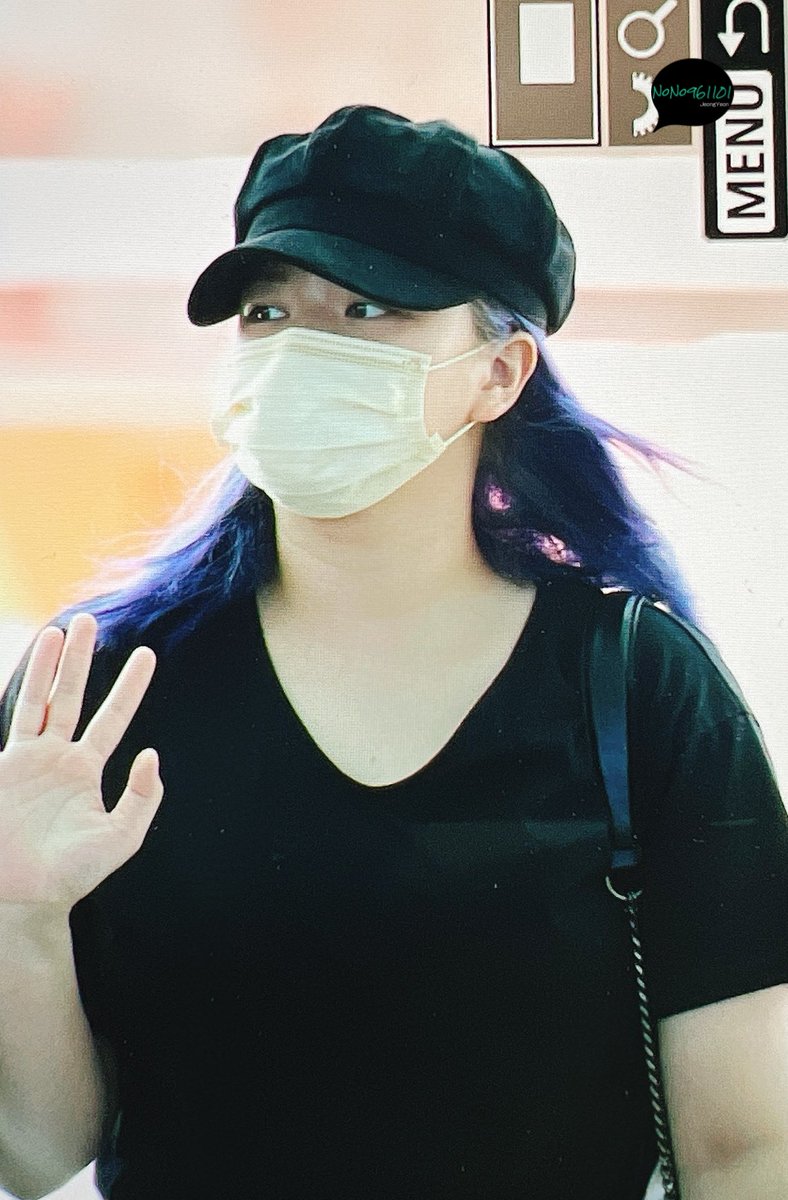 220512 ICN✈💙💙💙
#TWICE #JEONGYEON 
#트와이스 #정연