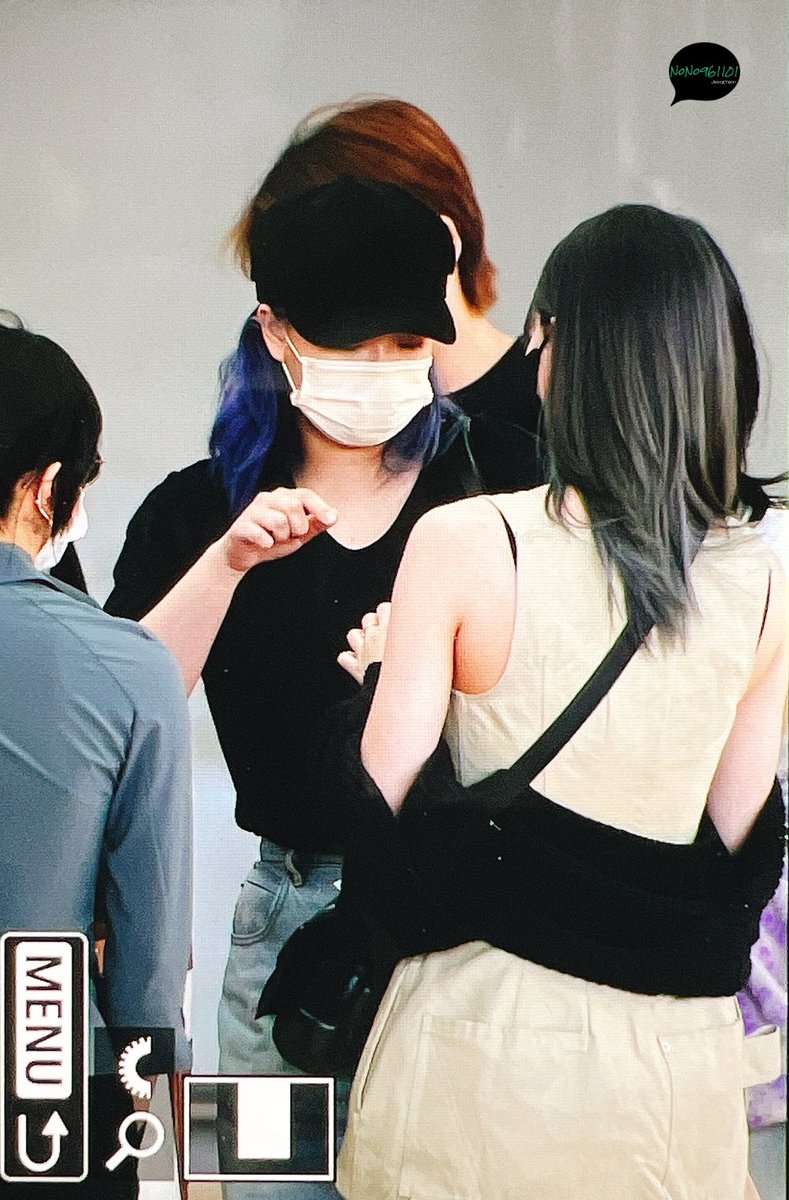 220512 ICN✈💙💙💙
#TWICE #JEONGYEON 
#트와이스 #정연