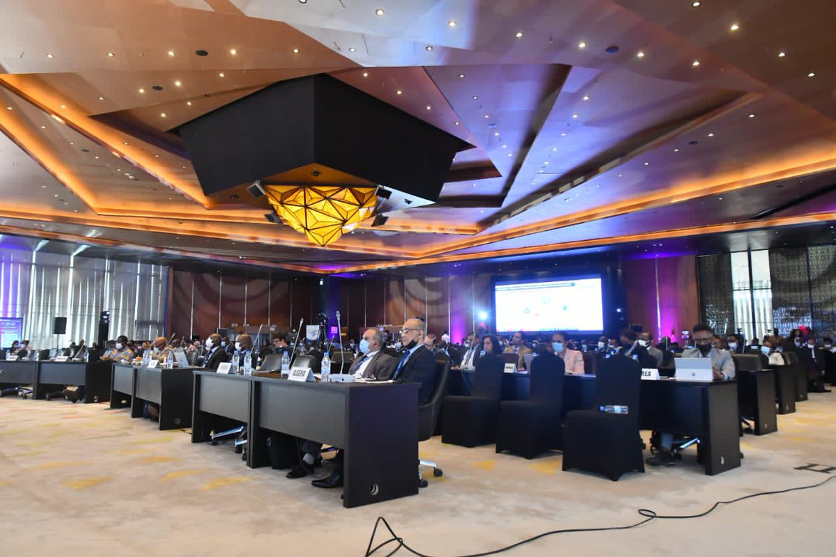 ECA_SROWA's tweet photo. Jour 2 de #CoM202 : les représentants des États membres de #Afrique de l’Ouest participent activement aux discussions
@ECA_SROWA
@ECA_OFFICIAL https://t.co/bJM9aeB476