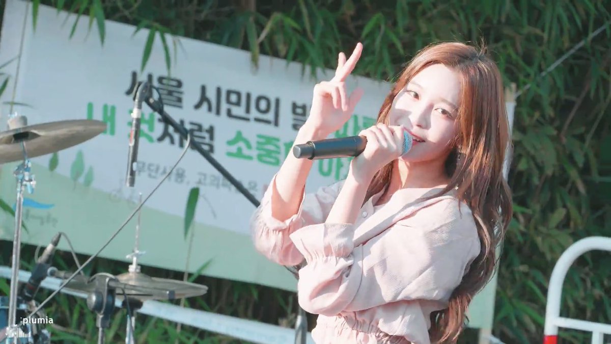 hyungseothinker's tweet photo. she is so bright https://t.co/PTGsBfwZx9