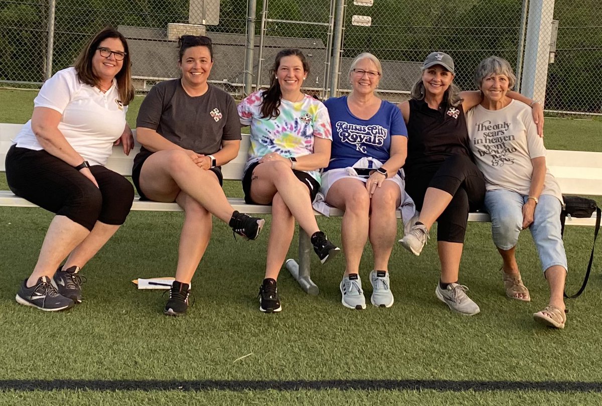 ICYMI- Last night was “Take Your Mom to Practice” night! 
❤️🖤⚽️ #MomsWhoCoach