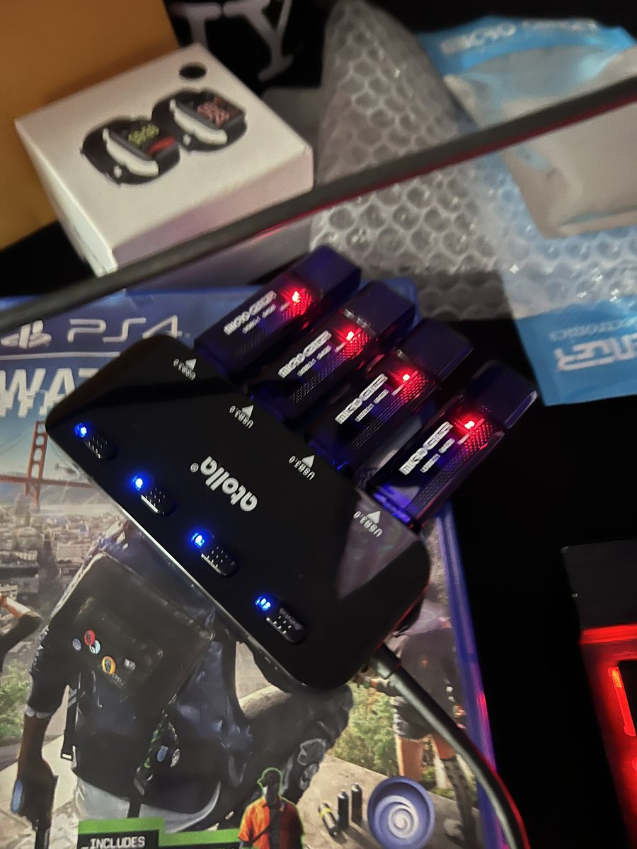 ios_euphoria's tweet image. Why? Because I can. Tool flashes each usb 4 OSs. MacPac Maker 🔥🔥🔥 #apple #bootableusb #usb #programming