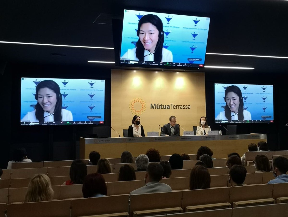 Gràcies Hoi Shan Fokeladeh, <a href="/ICNurses/">ICN - International Council of Nurses</a>, per celebrar amb nosaltres el #27PremiInfermeria parlant de les noves línies estratègiques internacionals de la #Infermeria
#diainternacionaldelainfermera
#lideratgeinfermer