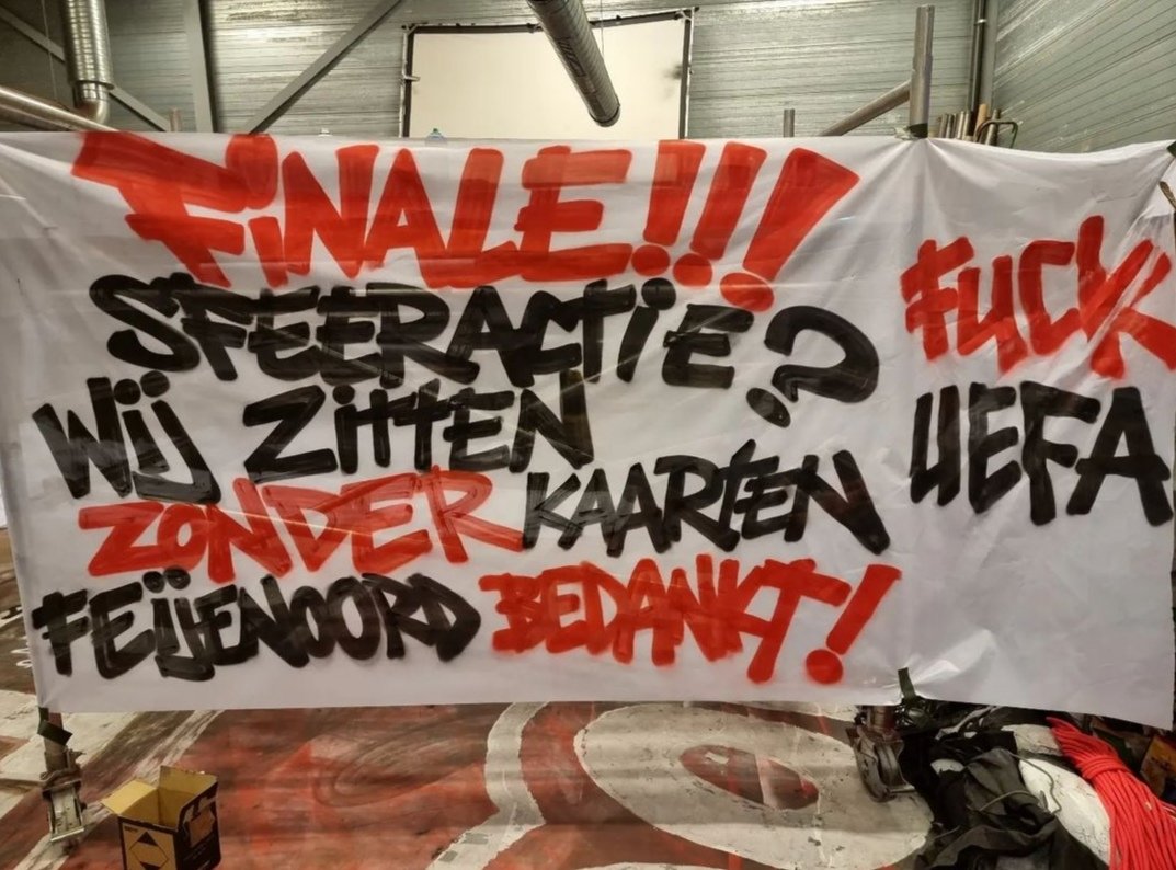 Jeannet93890433's tweet image. Welke kameraad heeft een kaart te koop finale voor de gasten van het sfeerteam? #Feyenoord #rotterdamzuid #rotterdam #frfc1908