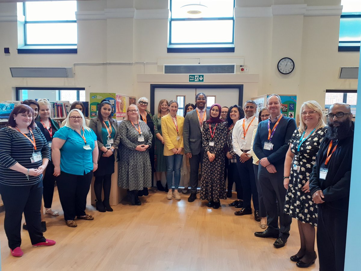 NinestilesTeam's tweet photo. It has been a pleasure to invite Employers/Businesses back to Ninestiles for the Year 10 Mock Interviews   @Ninestiles  #BirminghamSchool #respect, #commitment, #achievement #AspiretoExcellence https://t.co/PztERzYbFi