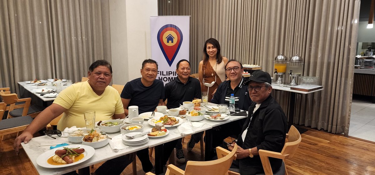 tonleuterio's tweet photo. A BETTER CEBU! 
Bayan, Babangon Muli tayo. I had a lunch meeting with four (4) Cebu City Councilors, Hon Jerry Guardo, HonJoel Capili Garganera , Hon Noel Wenceslao, and Hon Jun Alcover. Had a productive and informative discussion today for a Better Cebu #CebuCity #Filipinohomes https://t.co/iW56KfPqNo