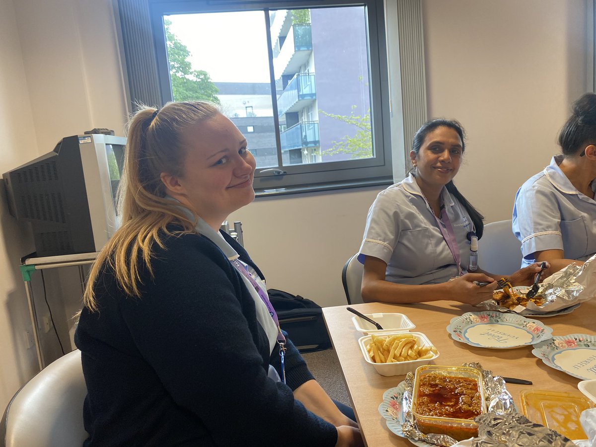 RachelleBDN's tweet photo. Happy International Nurses Day from @ArdwLongINT 
Thank you so much to @mylahore for providing an amazing lunch to celebrate. Fabulous food. 
#InternationalNursesDay2022 @Tracyjaned @mcrlco @GillAcreman https://t.co/w5w3DflcUr