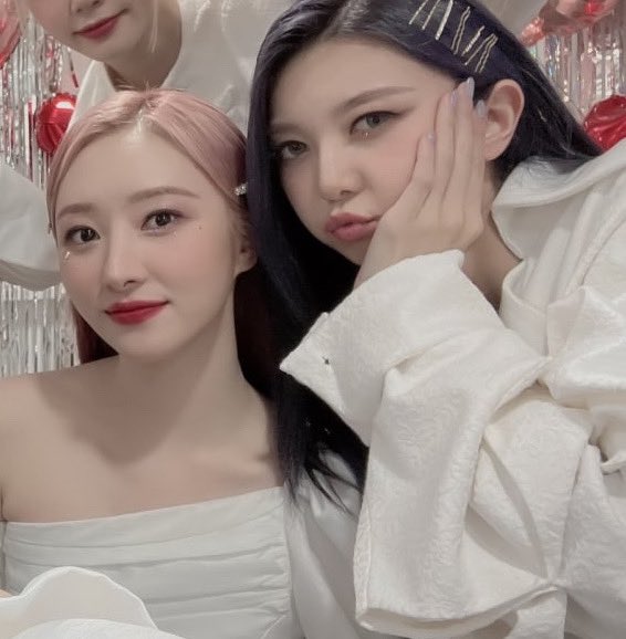 sua x dami (yura)