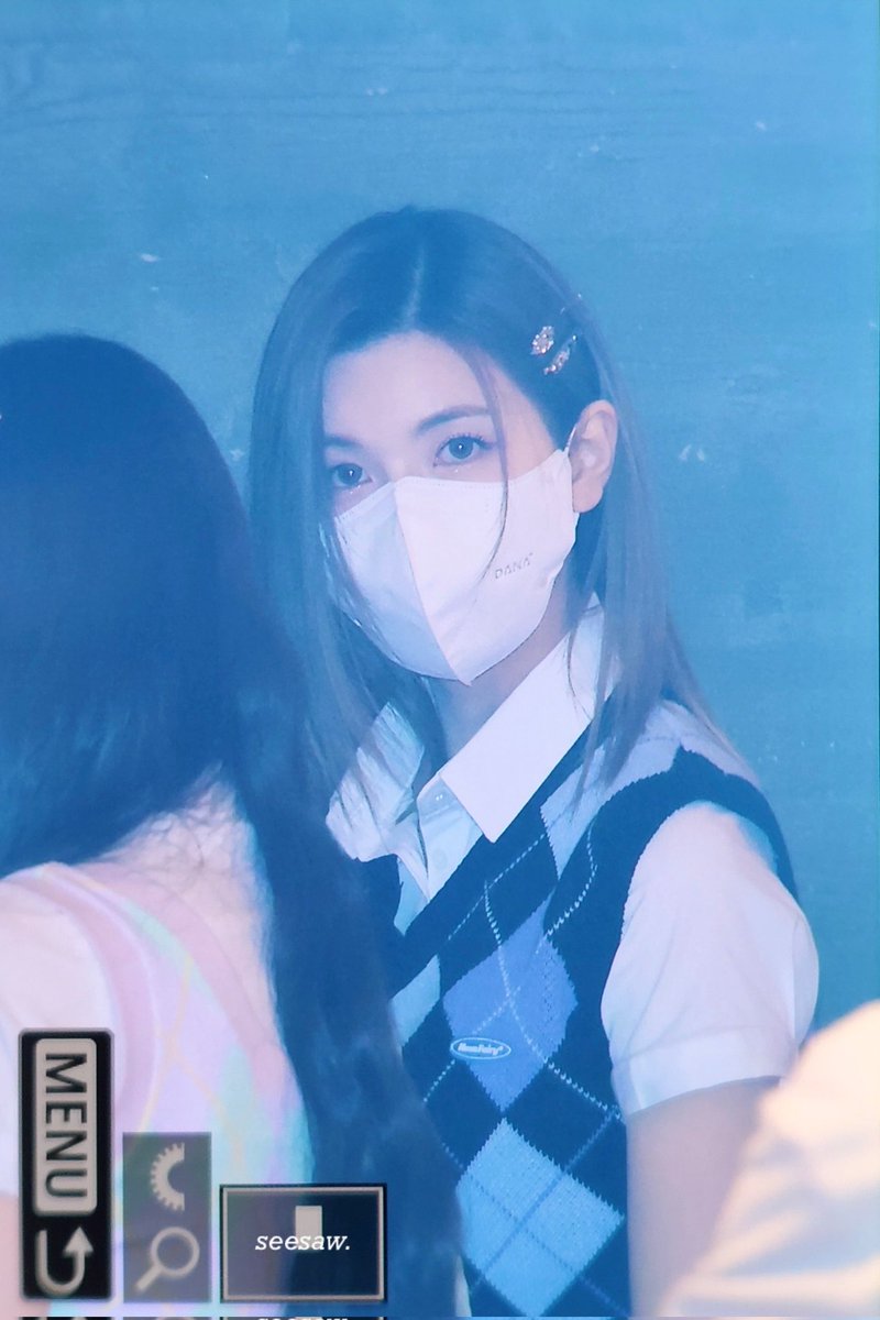BaeJinsolBrasil's tweet photo. #BAESPACE 12.05.22 | Fotos da Bae chegando no MCountdown!
©️ SeeSaw__oo
#NMIXX @NMIXX_official #배이 #BAE #배이진솔 #BaeJinsol #BaeJinsolBrasil https://t.co/U9kwF56xmW
