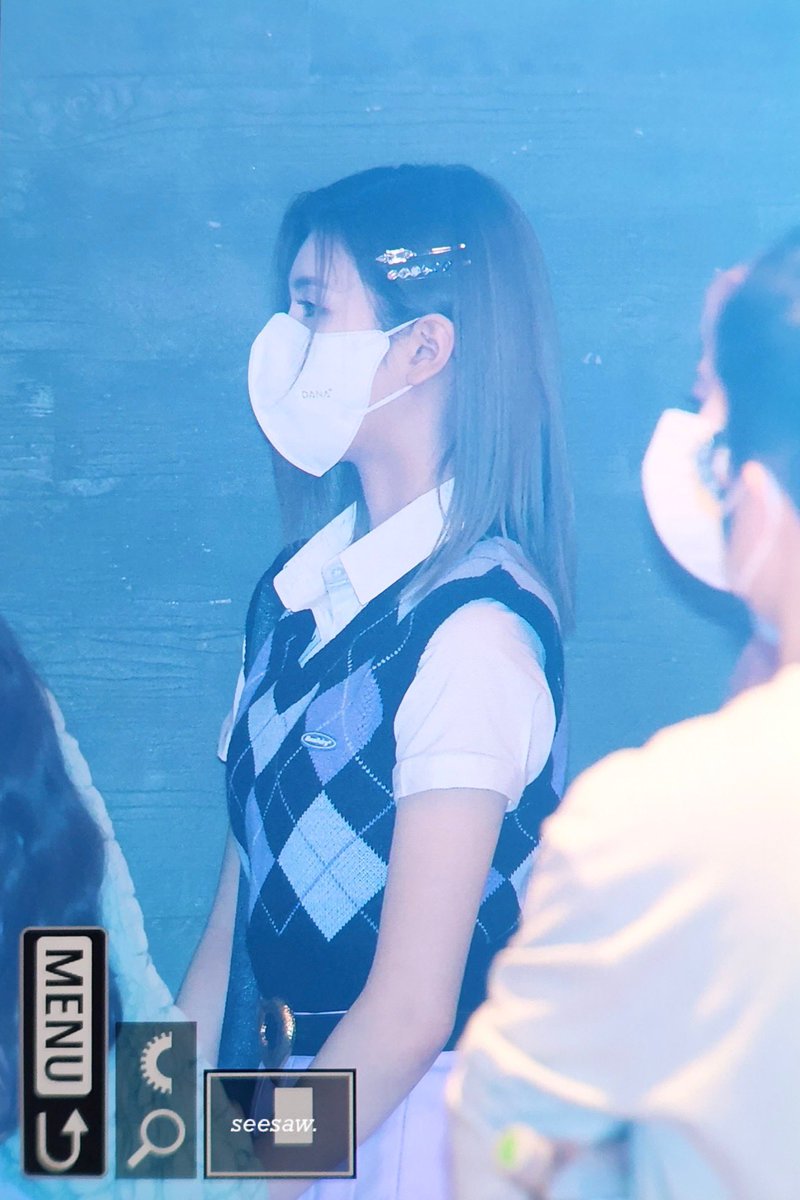 BaeJinsolBrasil's tweet photo. #BAESPACE 12.05.22 | Fotos da Bae chegando no MCountdown!
©️ SeeSaw__oo
#NMIXX @NMIXX_official #배이 #BAE #배이진솔 #BaeJinsol #BaeJinsolBrasil https://t.co/U9kwF56xmW