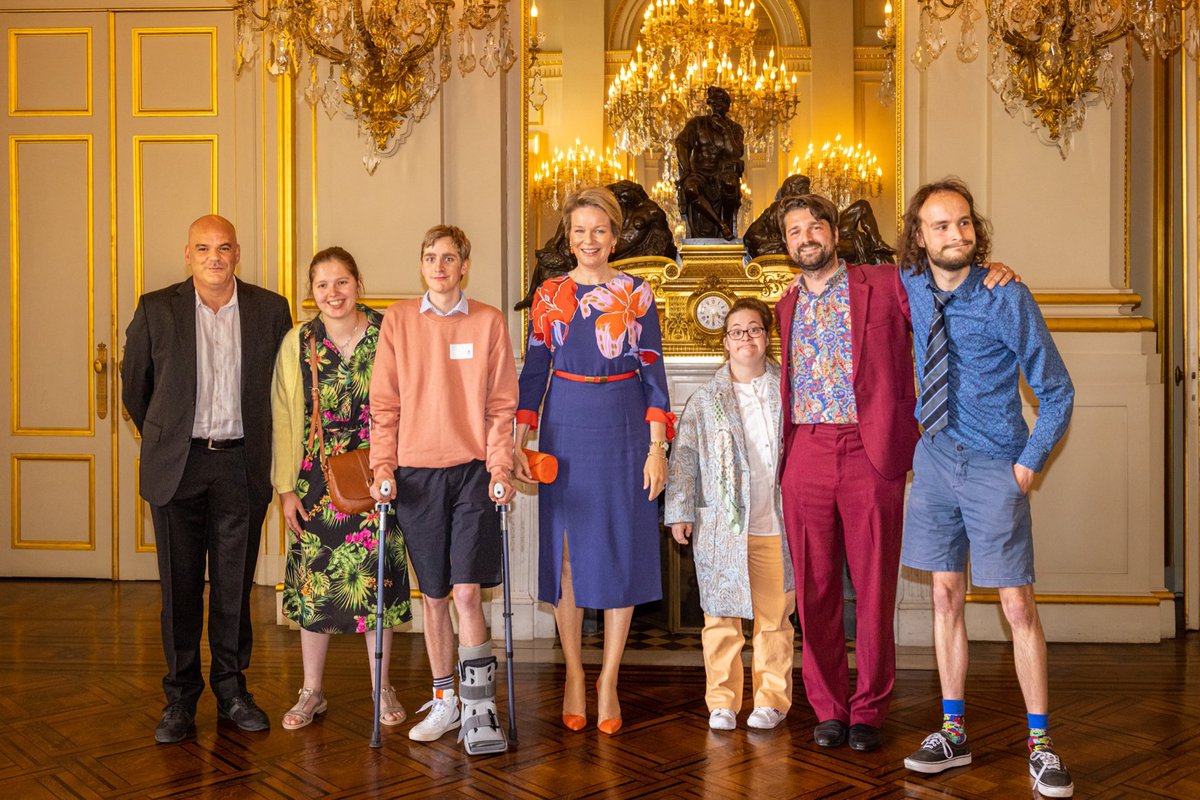 KBS_FRB's tweet photo. Koningin Mathildeprijs: een jury van jongeren beloonde Brake-Out, een vereniging die zich inzet voor de inclusie van jongeren met een mentale handicap. Gefeliciteerd!
#KoninginMathildePrijs #DoorJongerenVoorJongeren
© F. Toussaint https://t.co/ITmrYvNMZB
