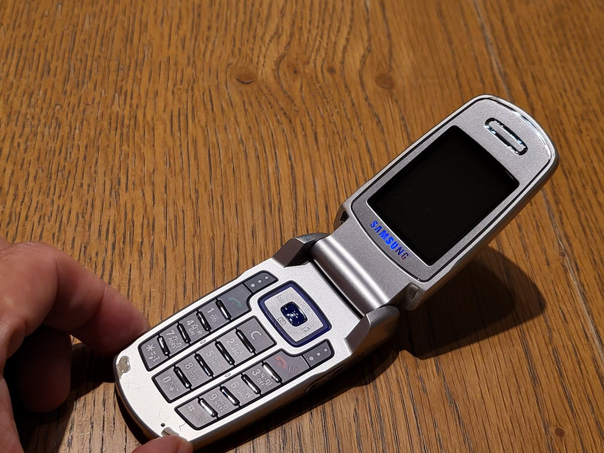 ガラケーコレクター (@japanese_phone) / Posts / X