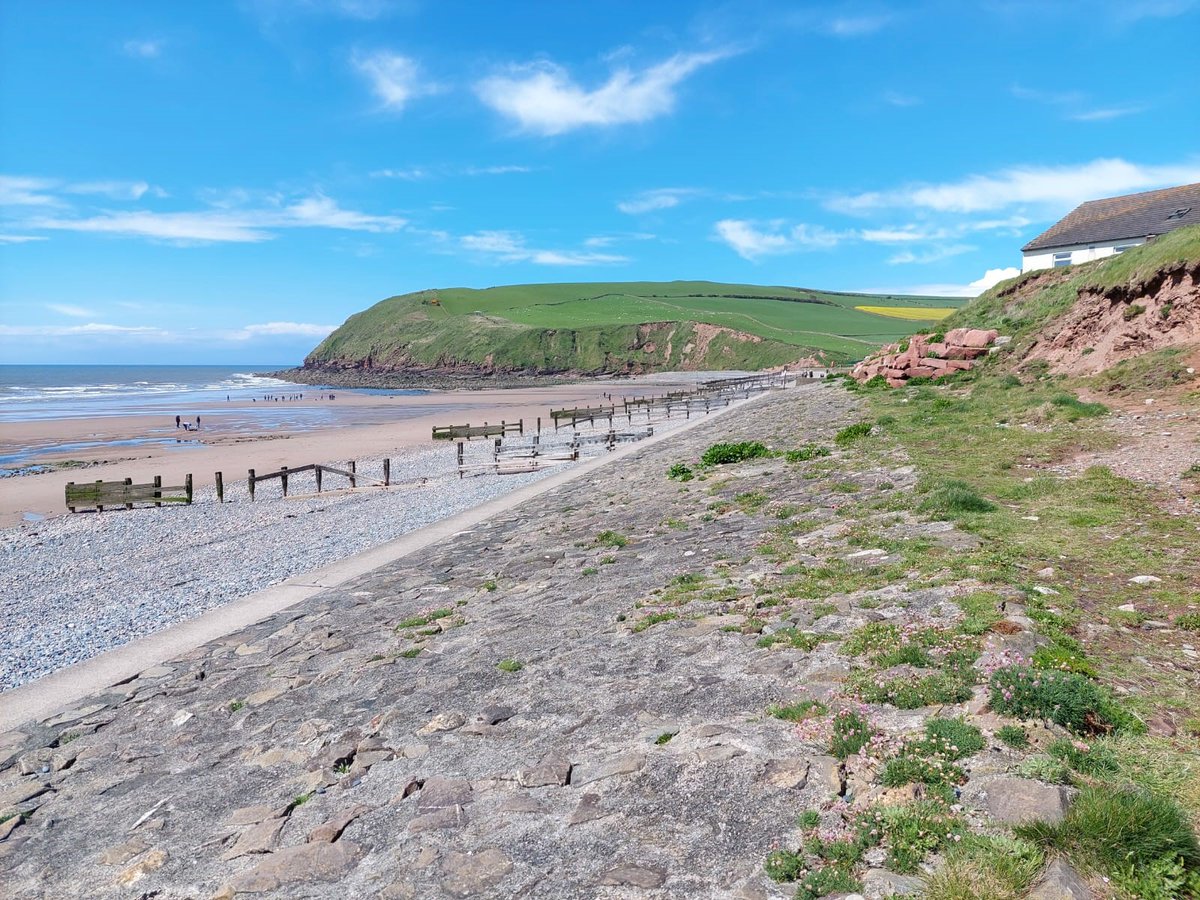 StBenedictsHS's tweet photo. Some of our Year 8 students enjoyed a great field trip to St Bees yesterday 🌎☀️🌊 https://t.co/Tn9ovrivDz
