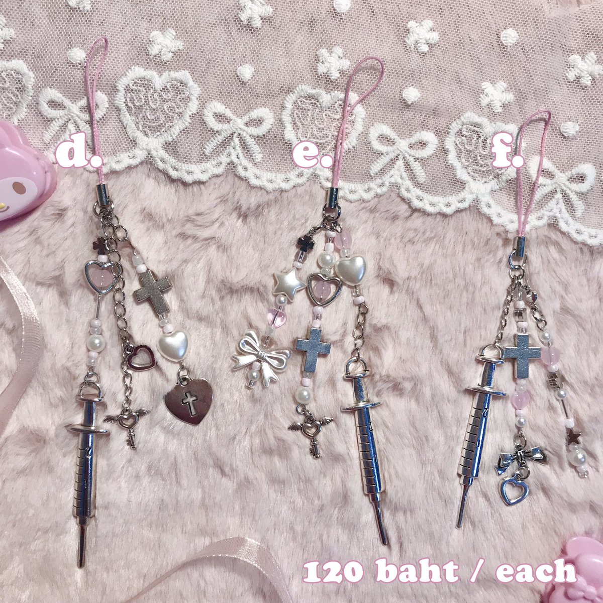 Lemonpiest0re's tweet photo. pls kindly rt
ขายหมดสุ่มแจก 40 บาท ♡

heart-made keyring ❀🧚🏻💉
shipping 25 baht

mention or dm💌
#พวงกุญแจลูกปัด #ตลาดนัดsanrio https://t.co/mQ1H4itSrG